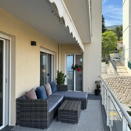 3 Pieces Avec Vue A 5 Min De La Gare Et 10 Min Du Centre Apartment *