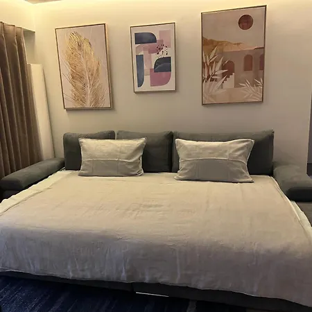 Apartment 3 Pieces Avec Vue A 5 Min De La Gare Et 10 Min Du Centre Beausoleil