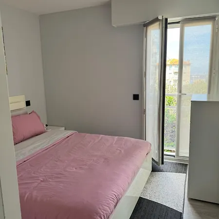 Apartment 3 Pieces Avec Vue A 5 Min De La Gare Et 10 Min Du Centre Beausoleil